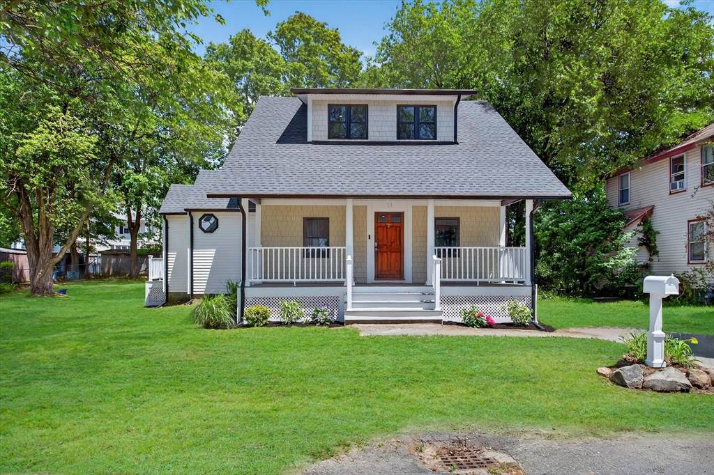 11 Mason Ave - Photo 1
