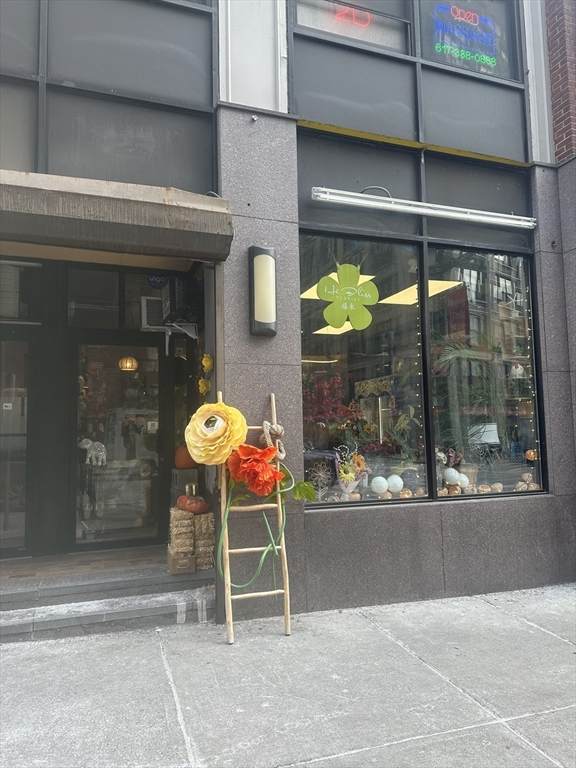 40 Harrison Avenue - Photo 1