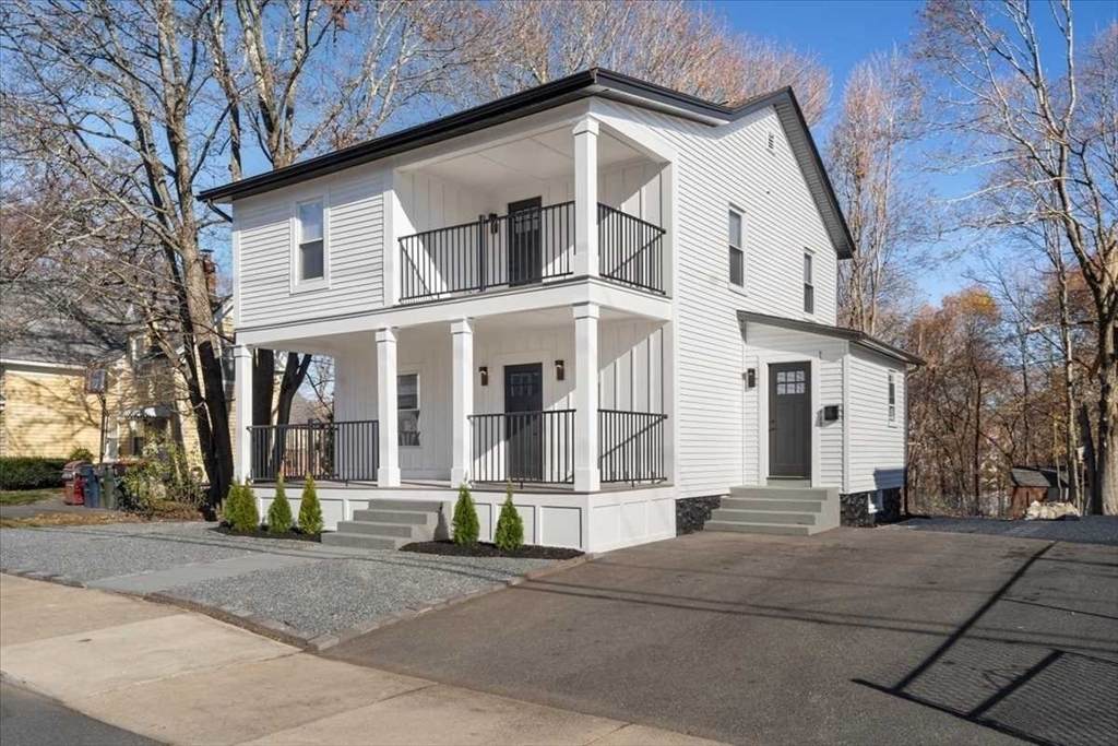 144 Howe St - Photo 1