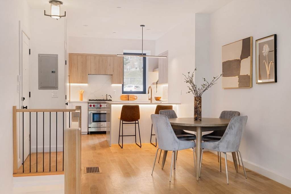 1618 Beacon - Photo 1