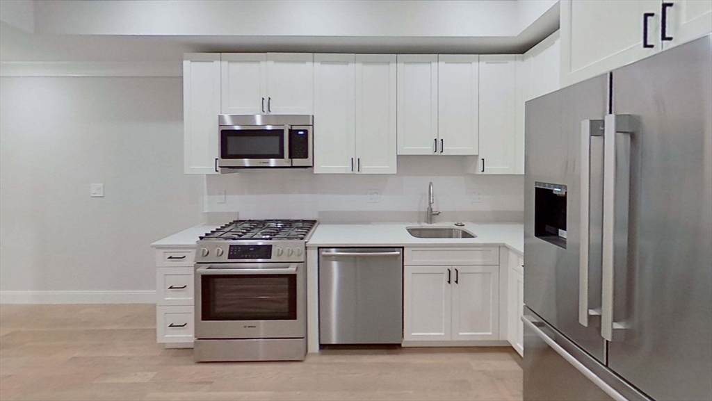 47 Englewood Ave - Photo 1