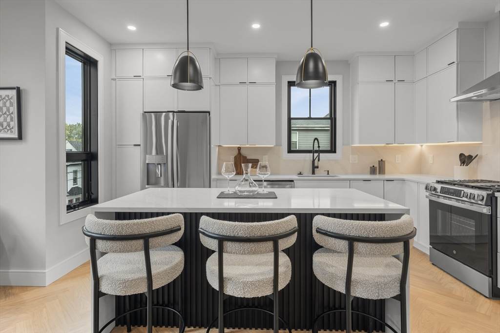 106 Moore St - Photo 1