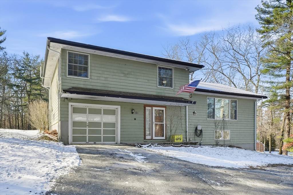 156 Central St - Photo 1