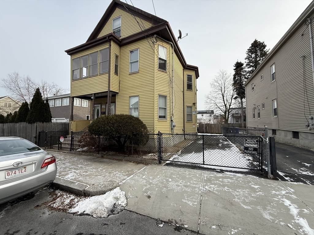 141-143 Boylston St - Photo 1