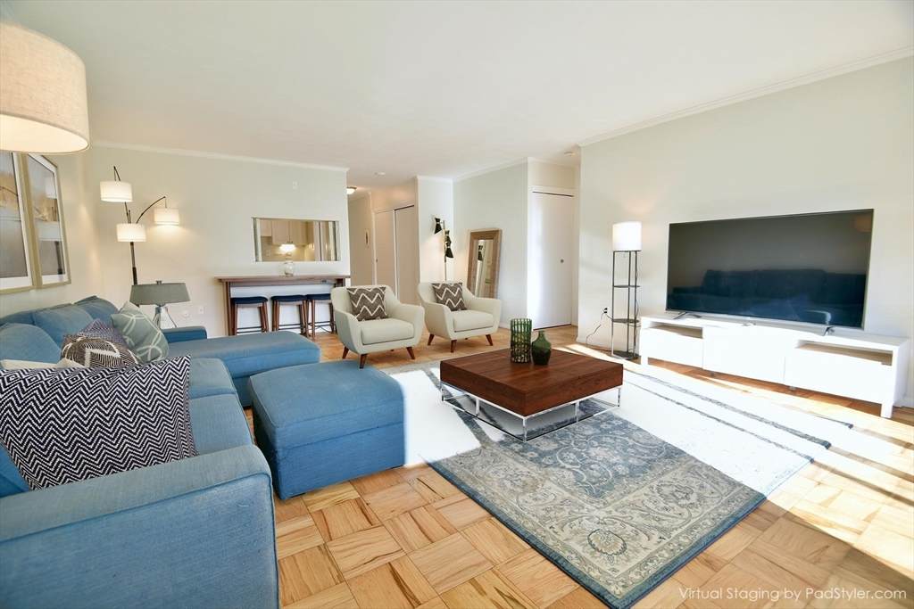 8 Whittier Pl - Photo 1