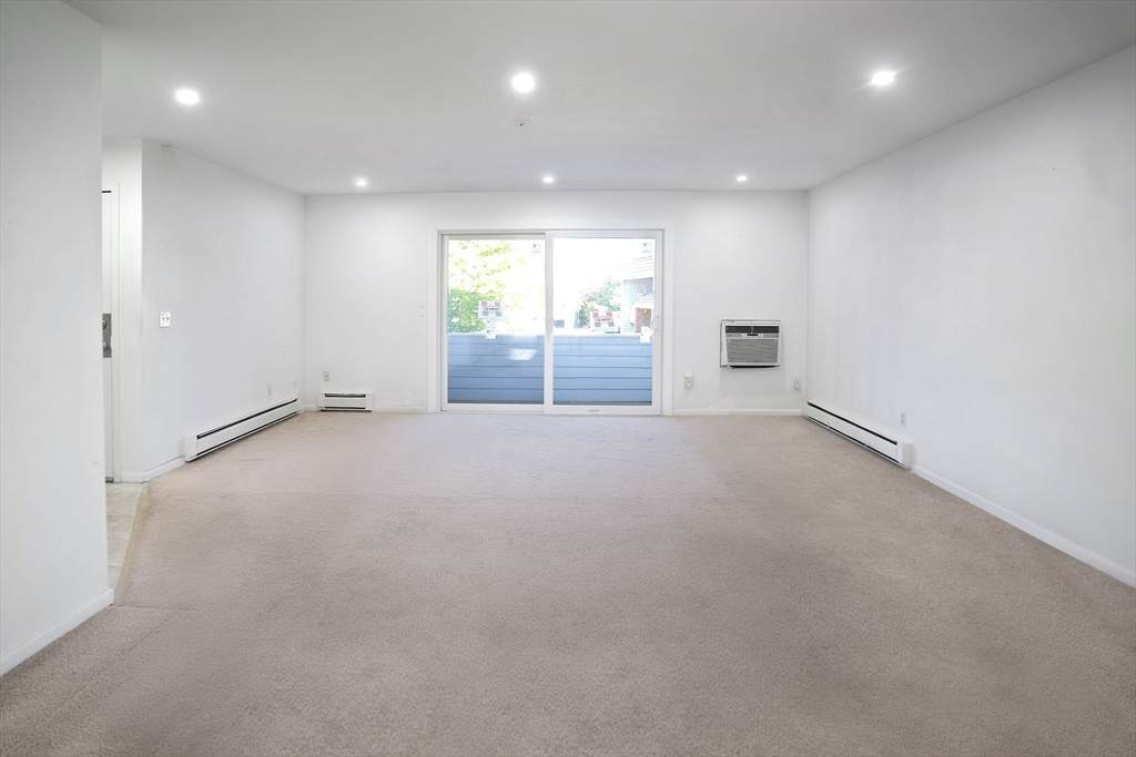 57 Presidential Dr - Photo 1