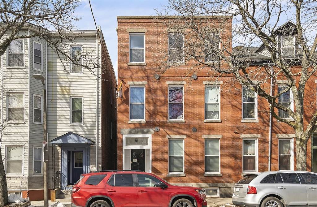 64 Trenton St - Photo 1