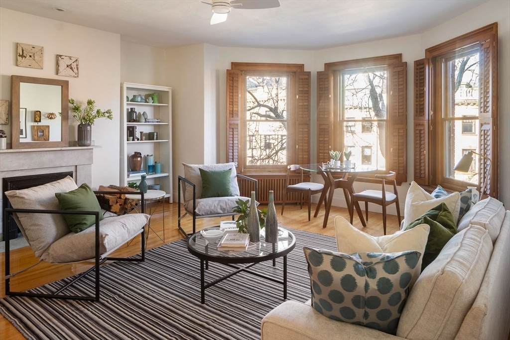 413 Beacon - Photo 1