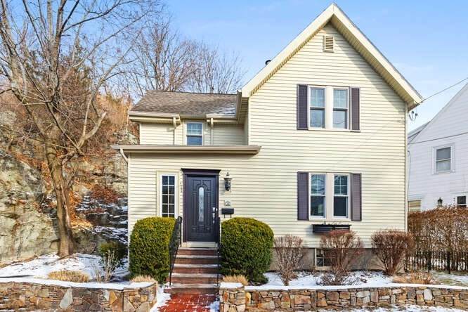 15 Maple St - Photo 1