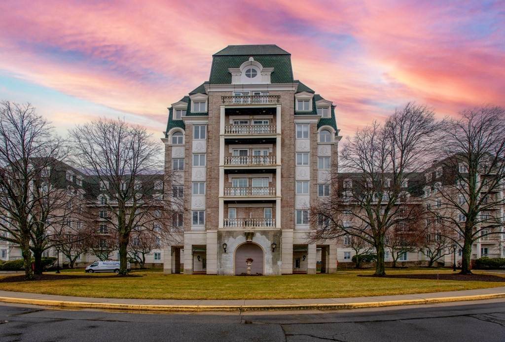 100 Marina Dr. - Photo 1