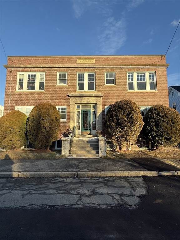 21 Sanborn St - Photo 1