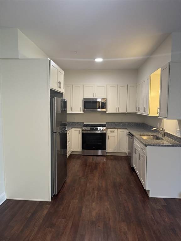 10 Franklin Ave - Photo 1