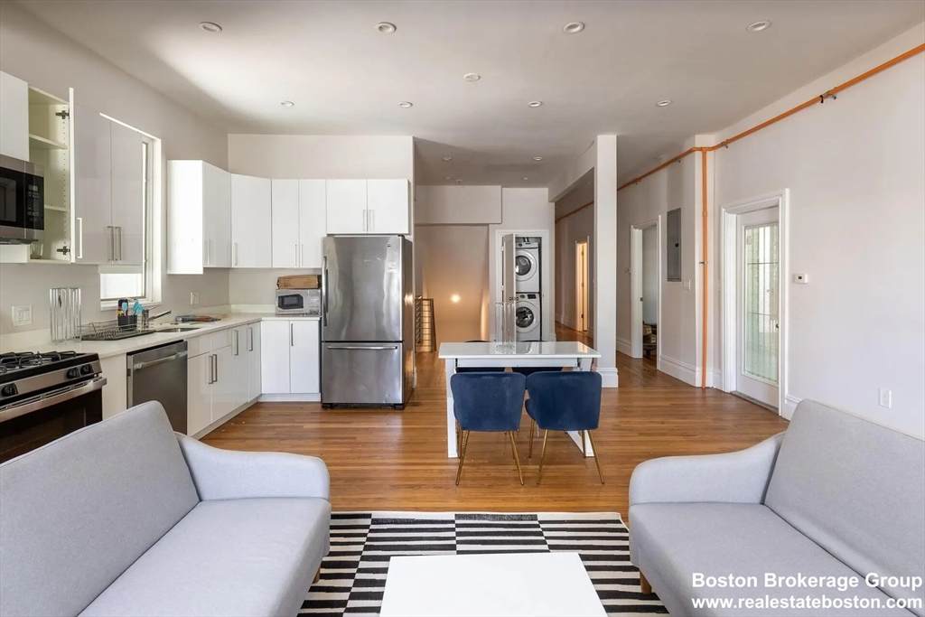 89 Cedar St - Photo 1