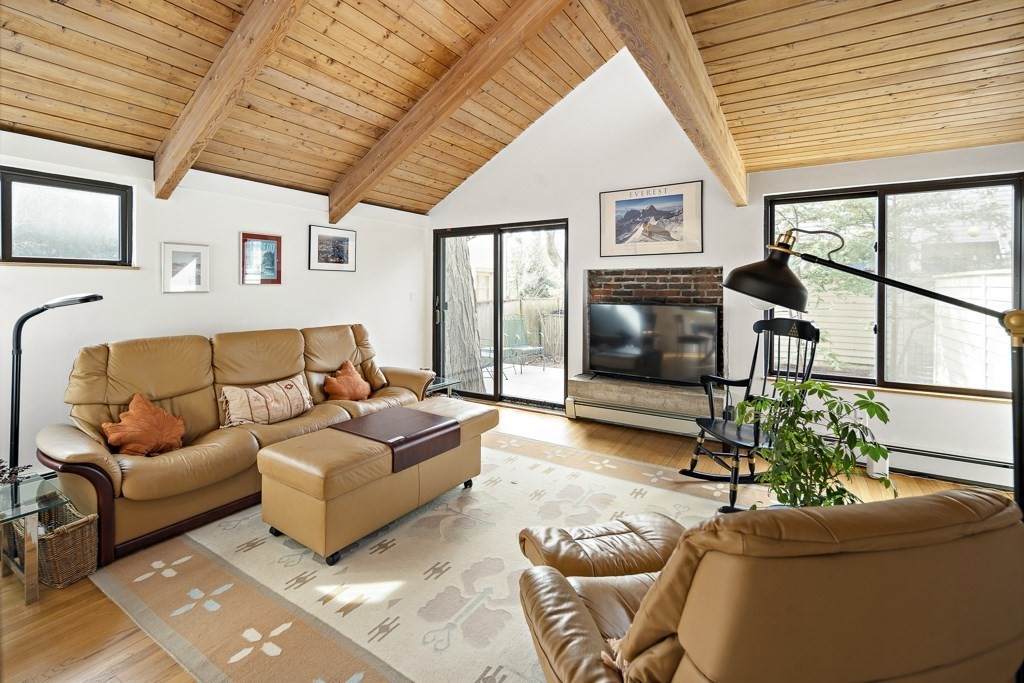 58 Garden St - Photo 1