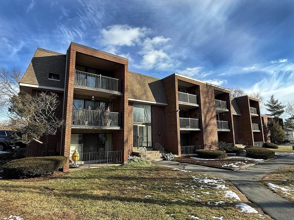 269 Lake St - Photo 1