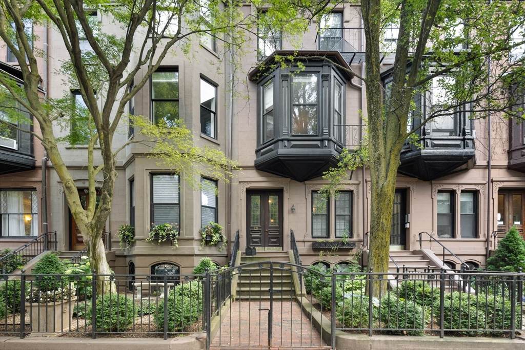 321 Beacon Street - Photo 1