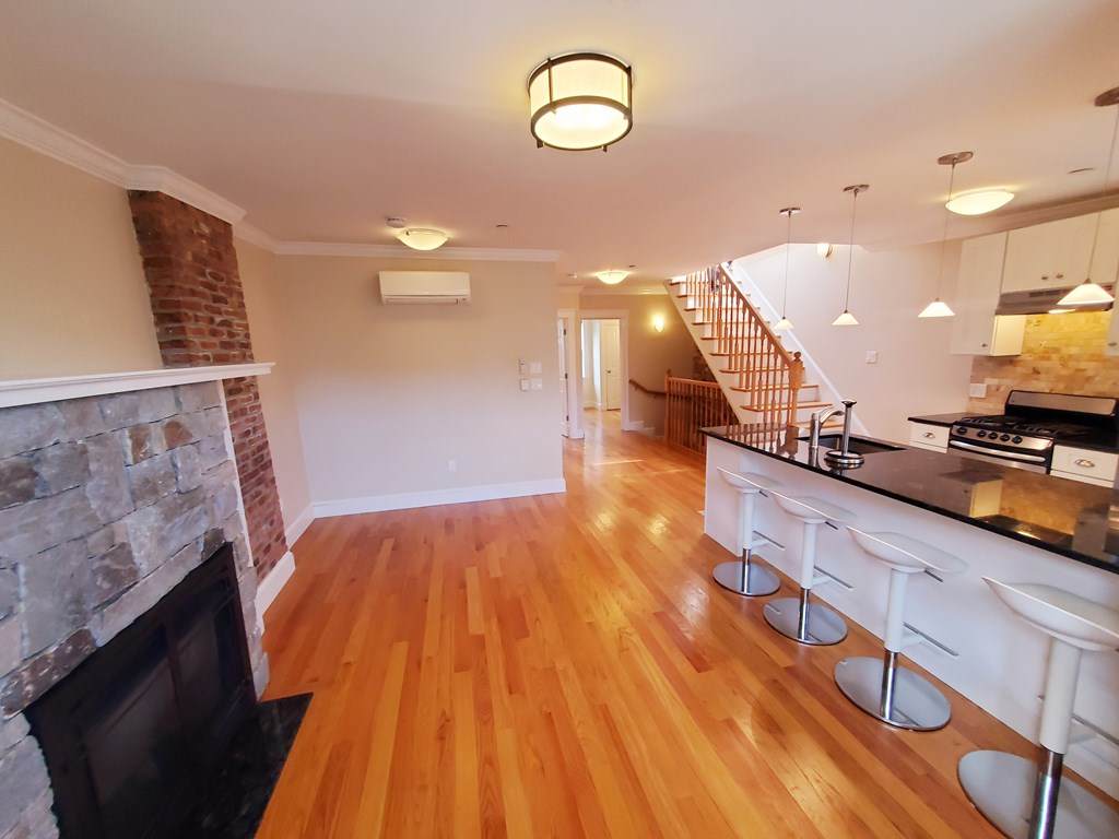 105 E Brookline St - Photo 1