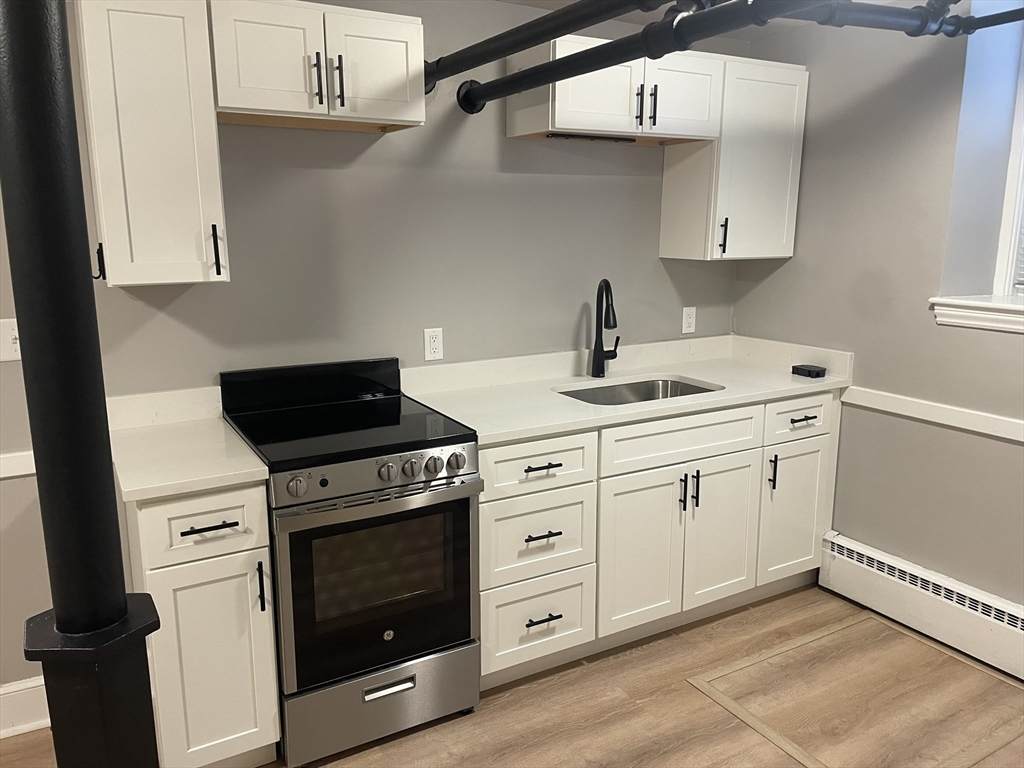 366 Essex St - Photo 1