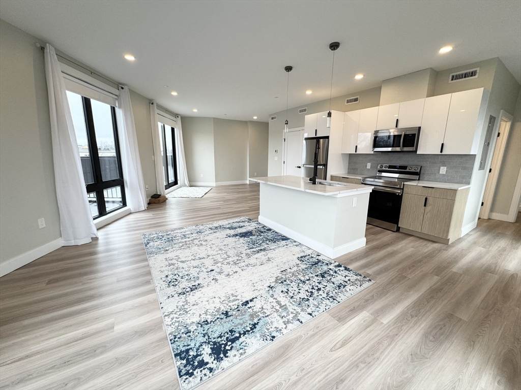 1700 Dorchester Ave - Photo 1