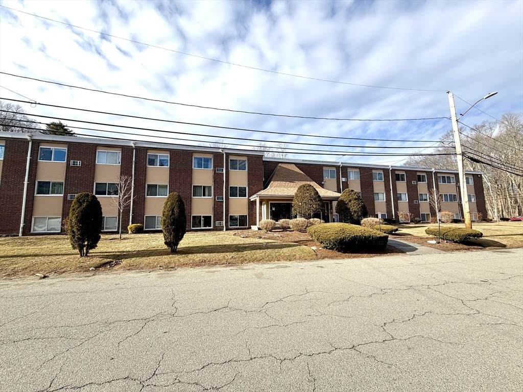 15 Willis St - Photo 1