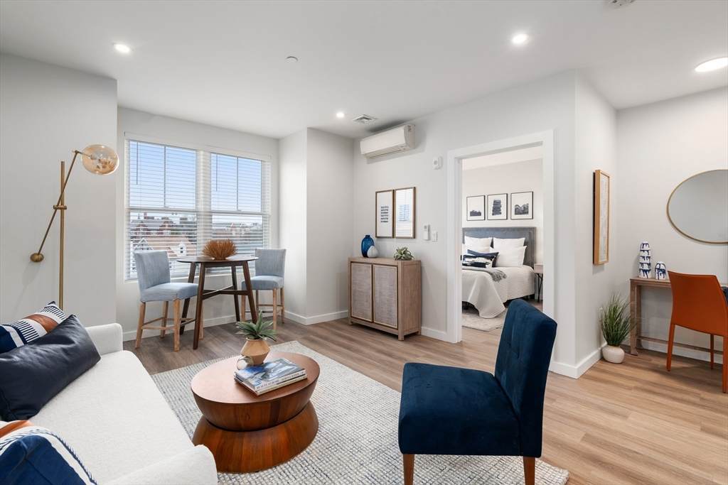 10 Somerset - Photo 1