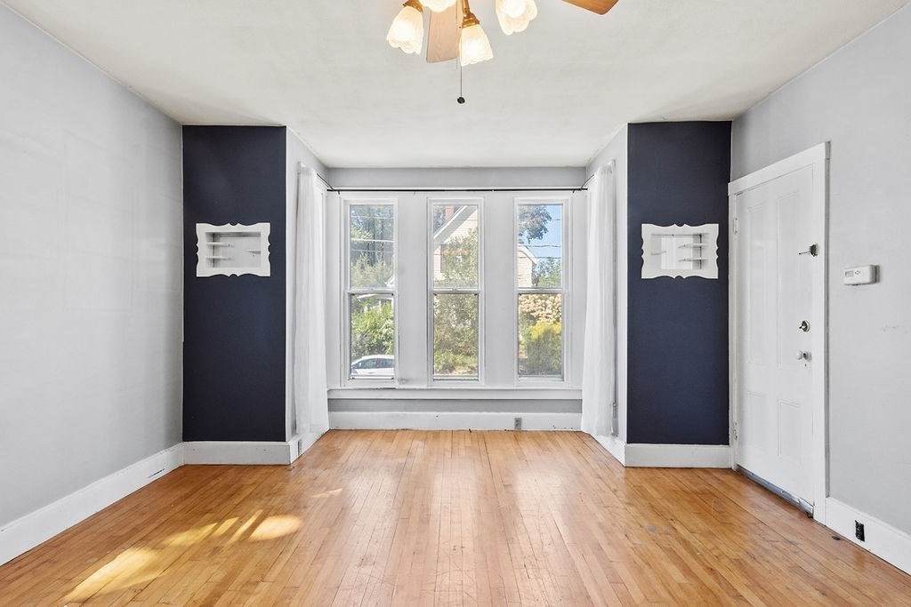 166 Grafton St - Photo 1