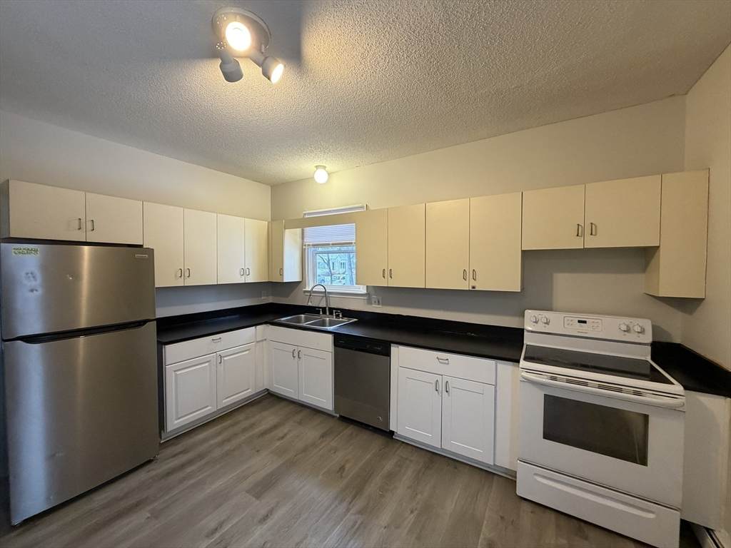 137 Midland - Photo 1