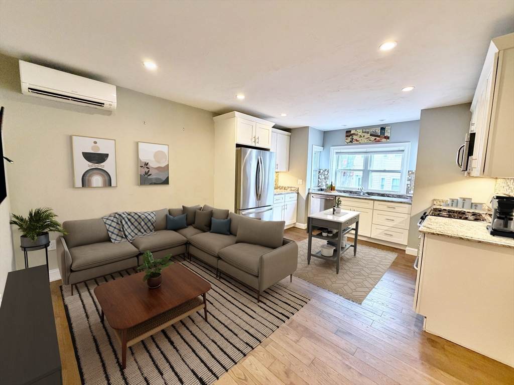 266 Lexington St - Photo 1