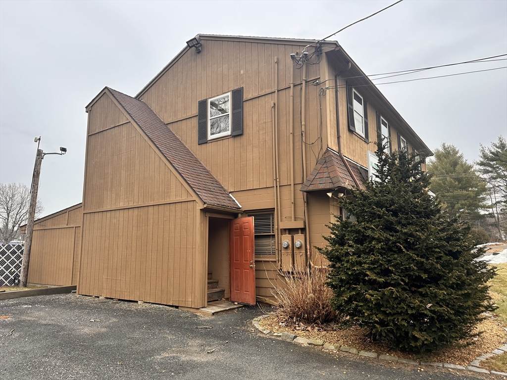 112 East Longmeadow Rd - Photo 1