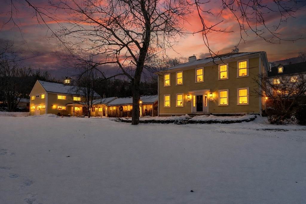 100 Main St - Photo 1