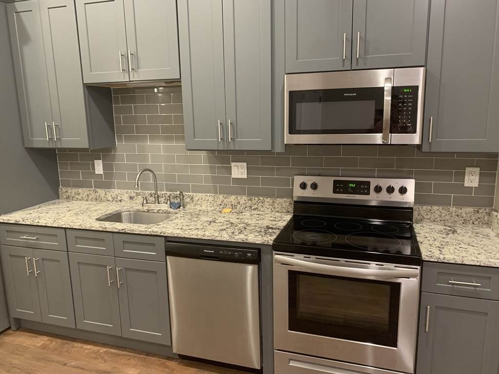 149 Washington St - Photo 1