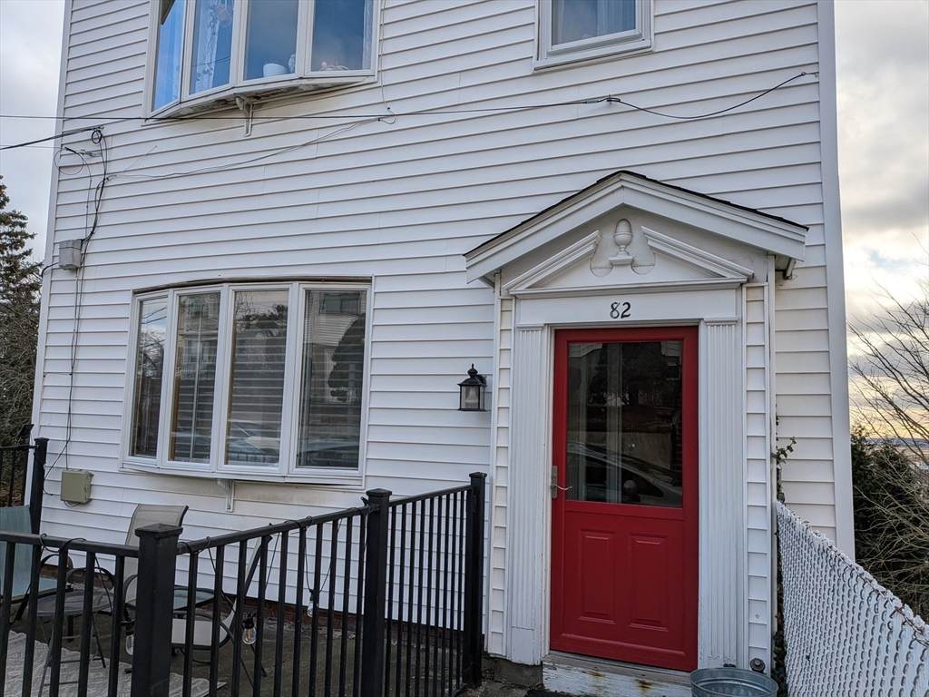 82 Gladstone St. - Photo 1