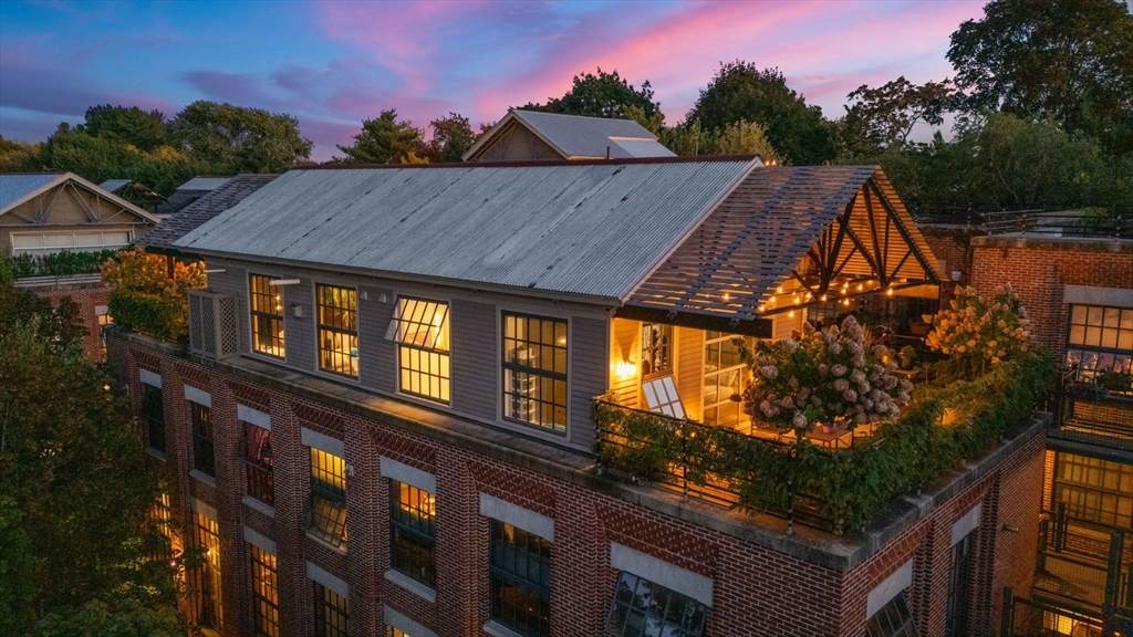 50 Howard Street - Photo 1