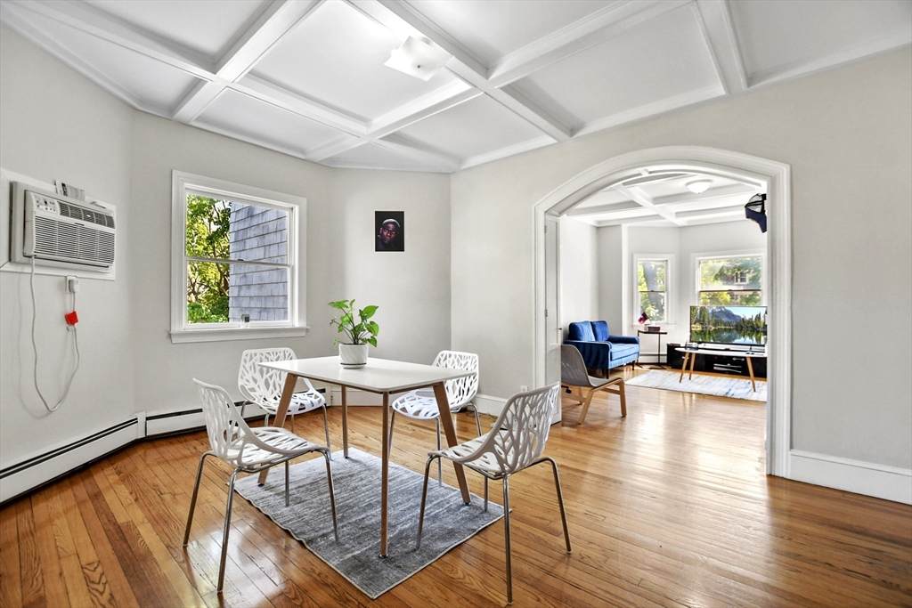 87 Broad St - Photo 1