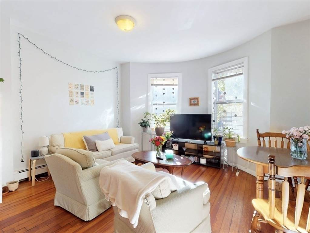 32 S Huntington - Photo 1