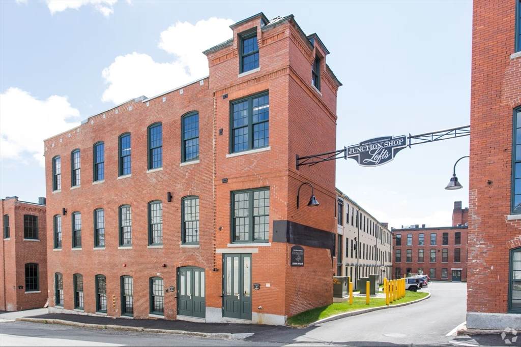 64 Beacon  Street - Photo 1