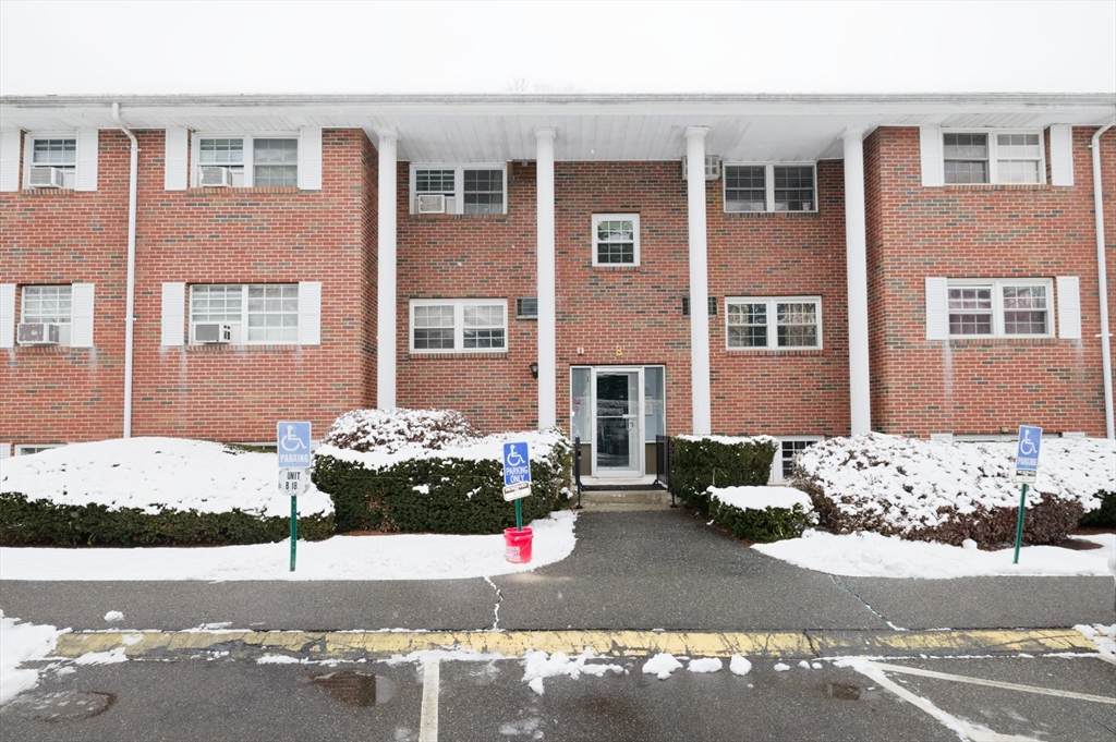 39 Pleasant St - Photo 1