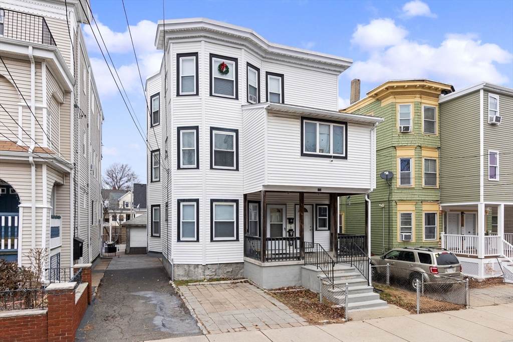 132 Vernal St - Photo 1