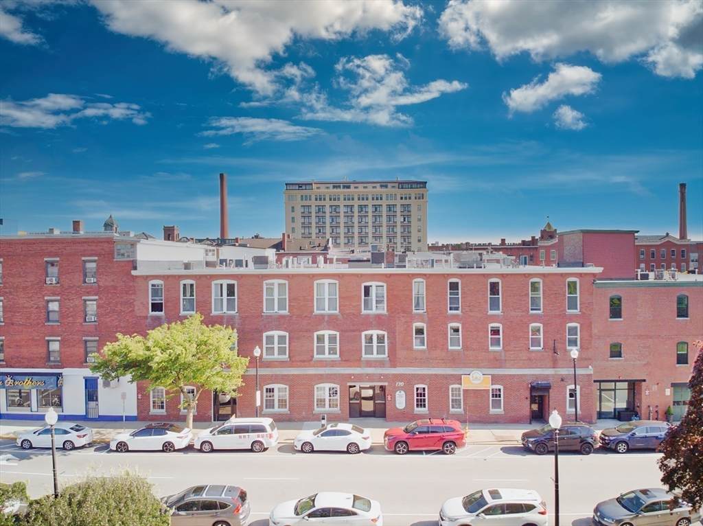 170 Common Street - Photo 1