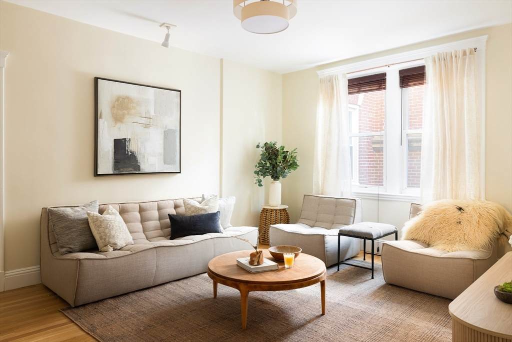 15 Short Street - Photo 1