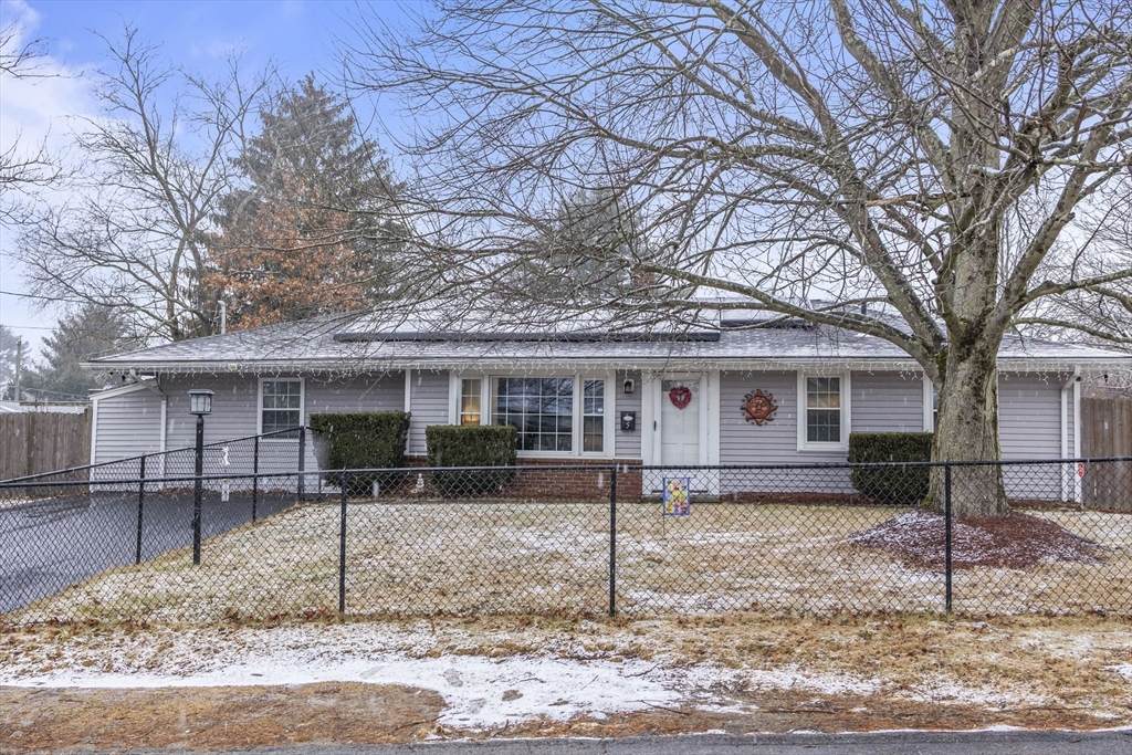 5 Debbie Rd - Photo 1