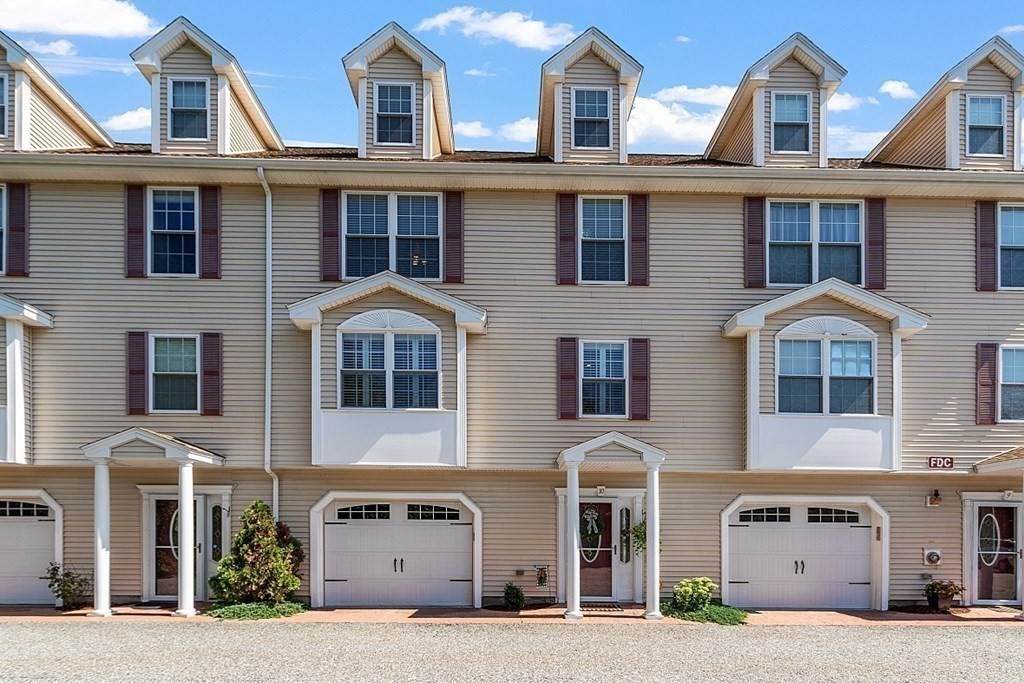 36 Middlesex Ave - Photo 1