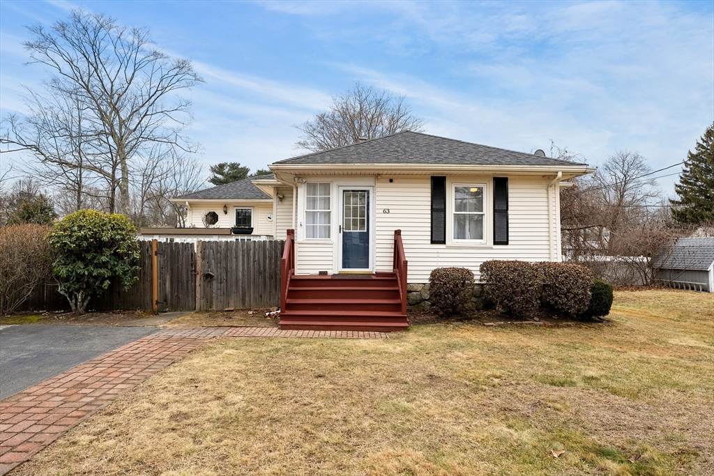 63 Sycamore Street - Photo 1