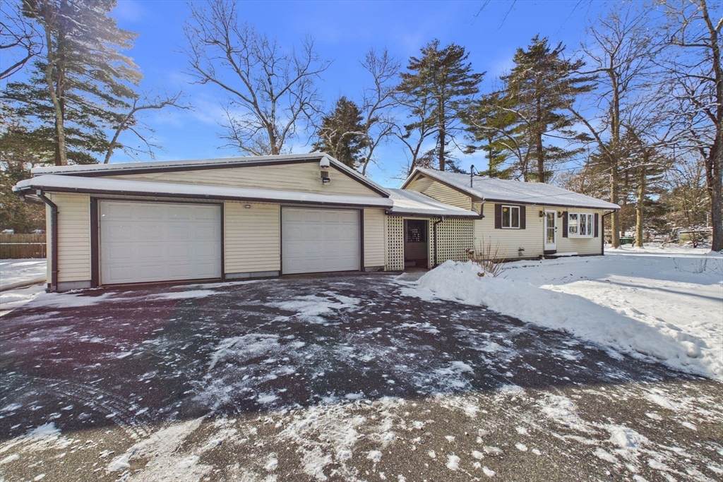 2 Carter St - Photo 1