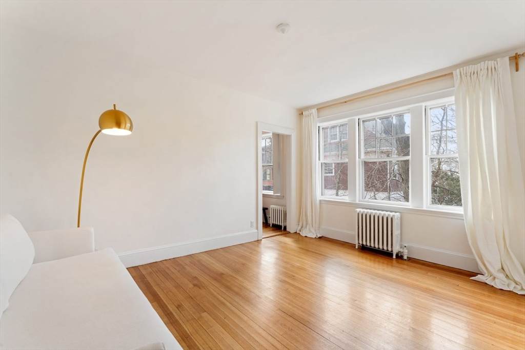 20 Concord Ave - Photo 1