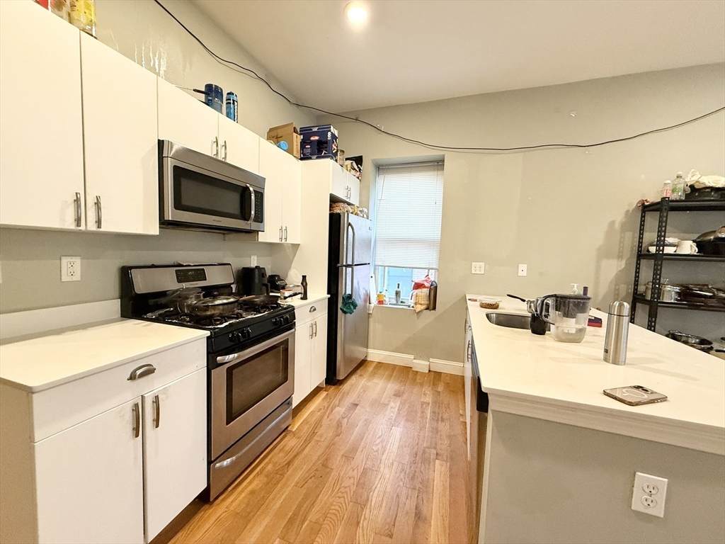 301-305 Dudley St - Photo 1