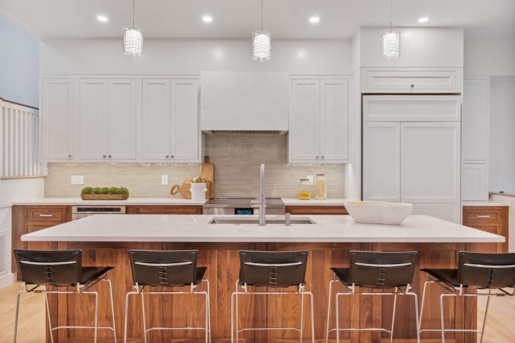 65 Francis - Photo 1