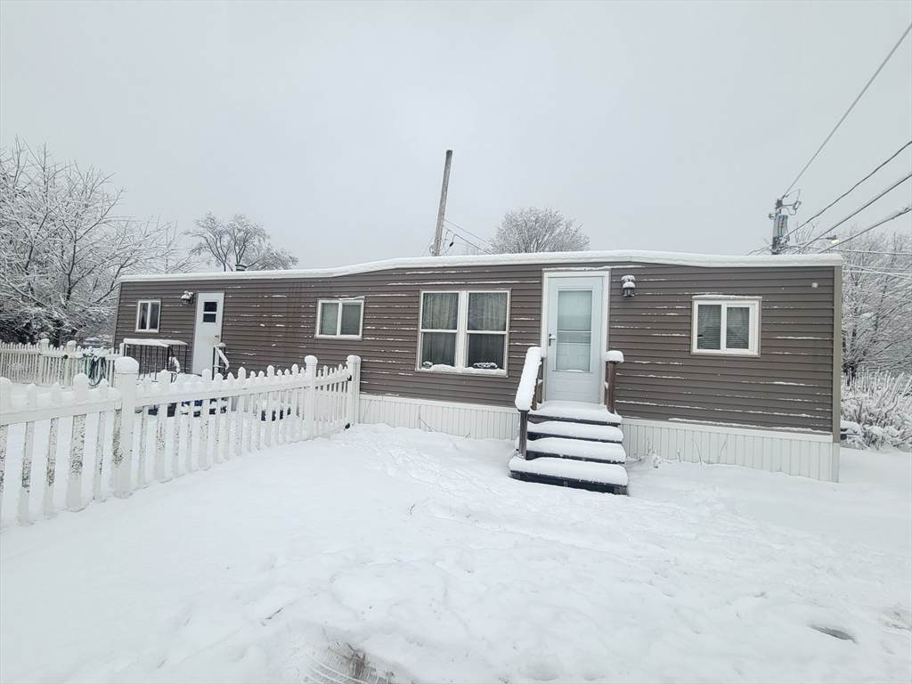 19 Abbey Ln - Photo 1