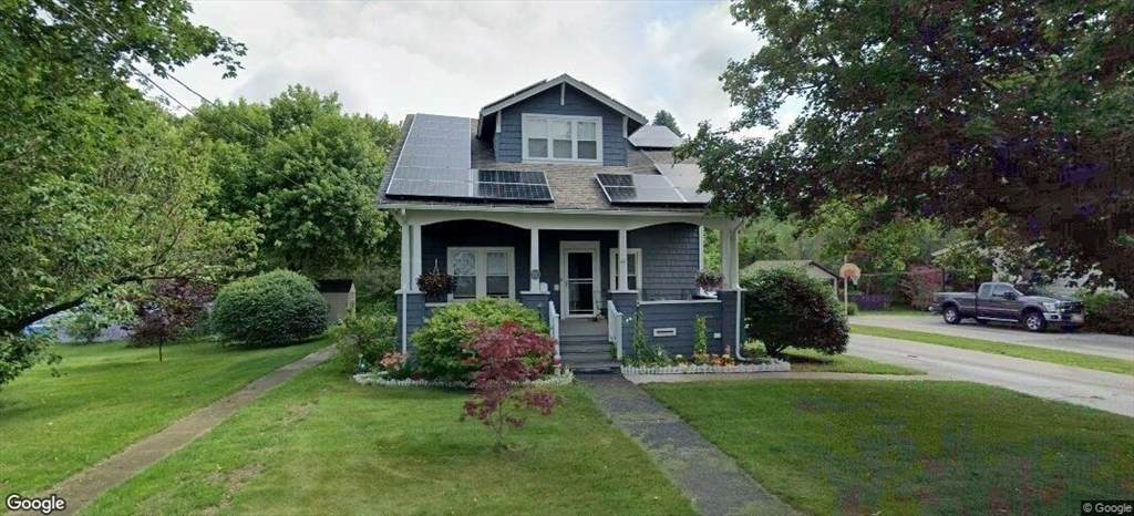 61 School St - Photo 1