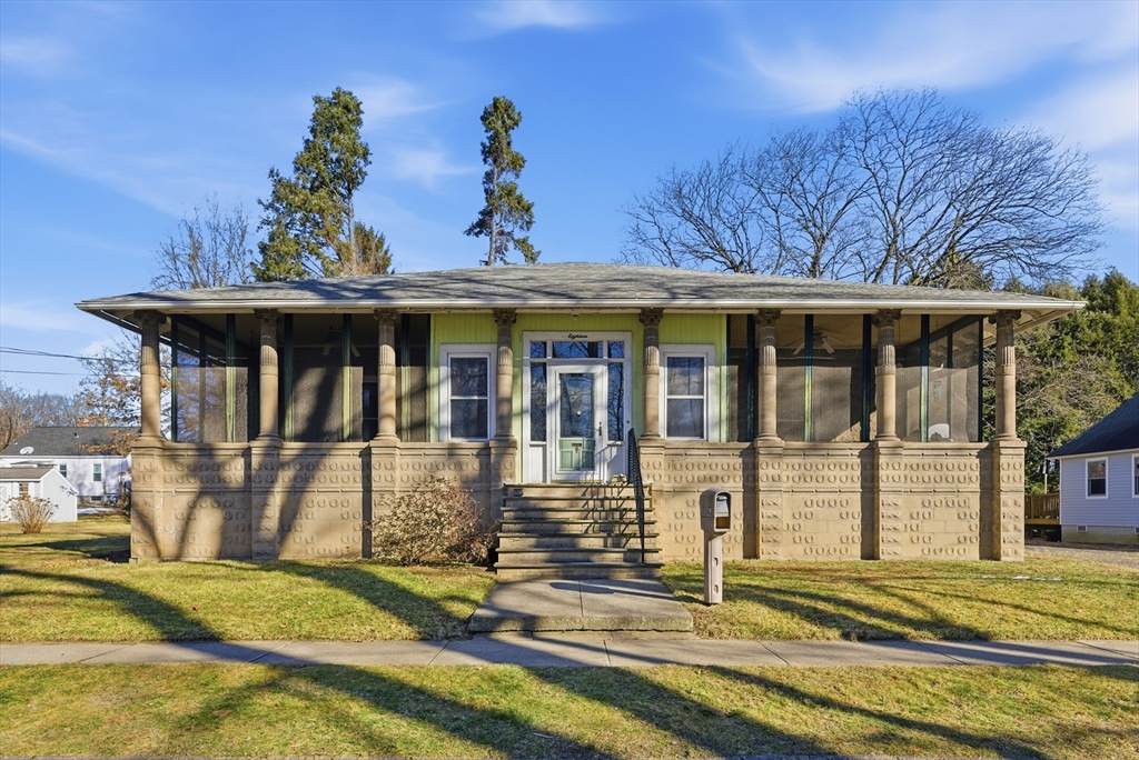 18 Cedar St - Photo 1